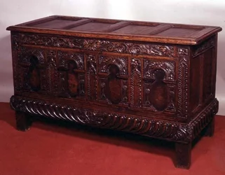 Carved chest with arcaded front, late 17th century